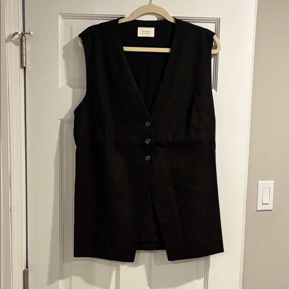 DISSH Black Sleeveless Vest Top